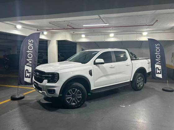 FORD RANGER 3.0 V6 TURBO DIESEL CD XLT 4X4 AUTOMÁTICO FORD RANGER 3.0 V6 TURBO DIESEL CD XLT 4X4 AUTOMÁTICO